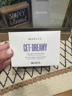 New MAËLYS Get-Dreamy Overnight Toning Body Whip